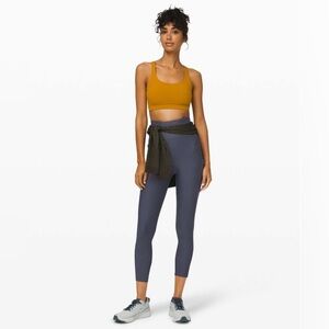 Lululemon Flurry Up Super High-Rise Tight 27"
Stone Blue Size 8